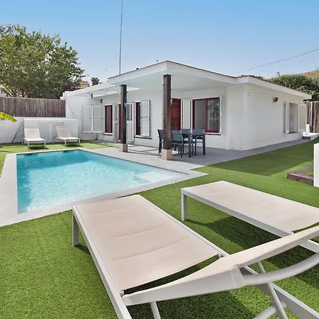 Casa Con Piscina Privada En Sitges