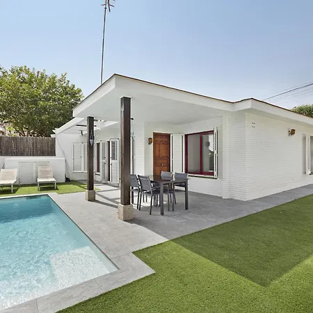 Casa Con Piscina Privada En Sitges