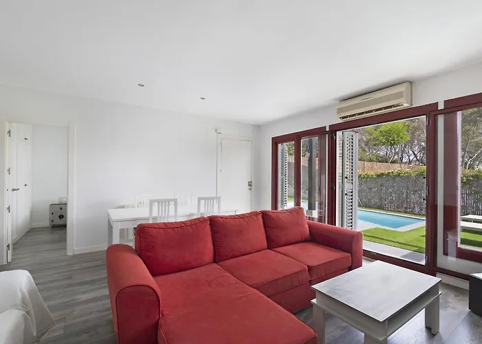 Casa Con Piscina Privada En Sitges